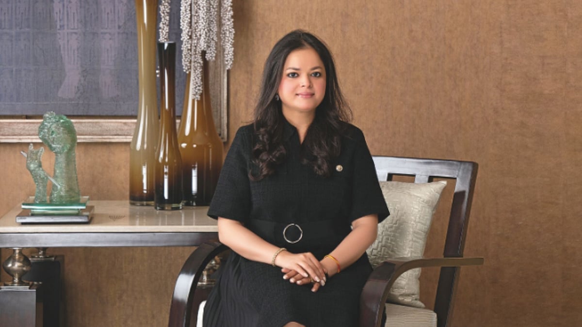 Women at Helm: Avarna Jain on Crafting Her Own Leadership Story