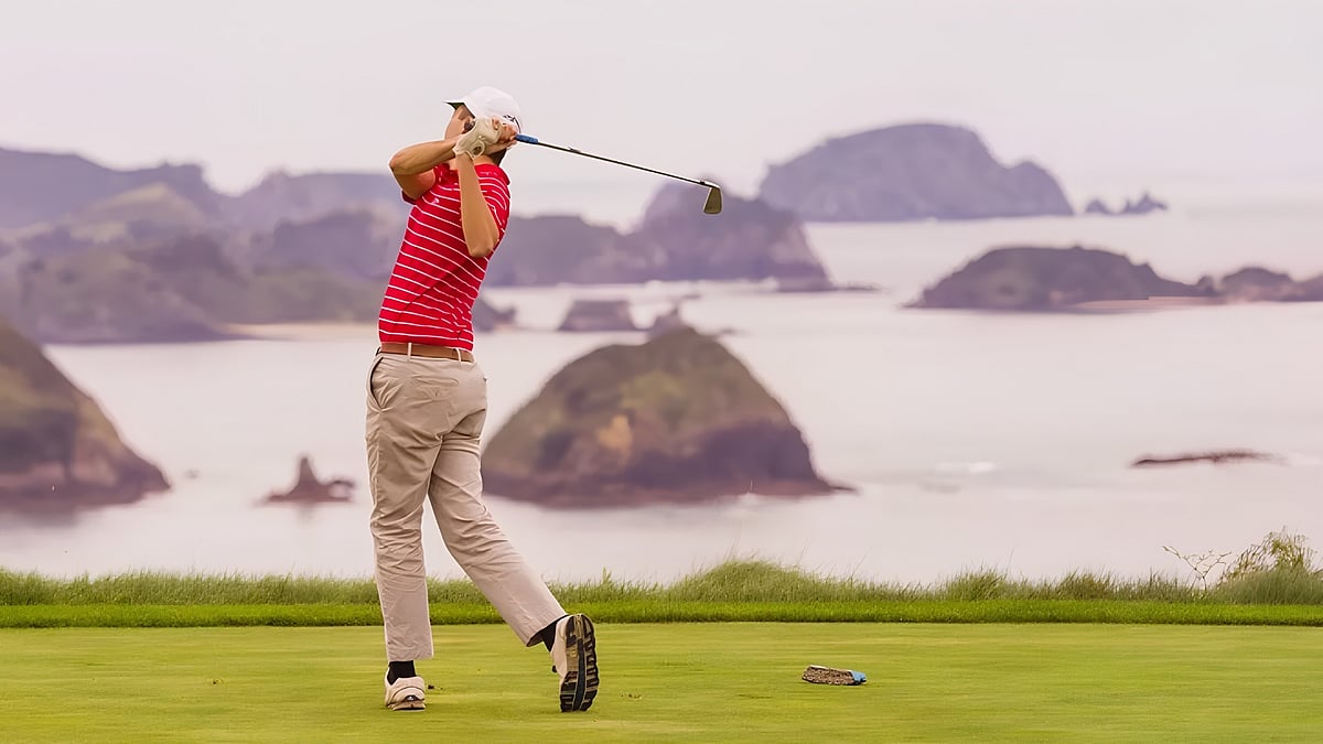 The Ultimate Two-Week New Zealand Golf Itinerary Featuring Kauri Cliffs, Titirangi Golf Club and More