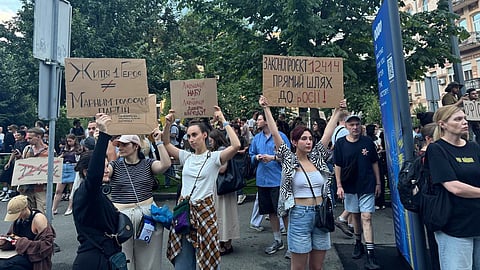 Tisíce Ukrajincov protestovali proti obmedzeniu boja s korupciou.