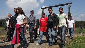 Do Bratislavy príde diskutovať o rómskom holokauste 30 mladých Rómov.