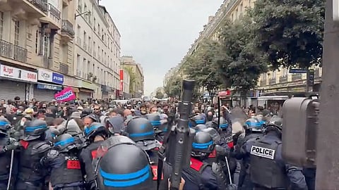 Vo Francúzsku protestovalo 200-tisíc ľudí proti úsporným opatreniam.