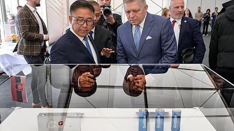 V Šuranoch vznikne 1300 nových pracovných miest v baterkárni.