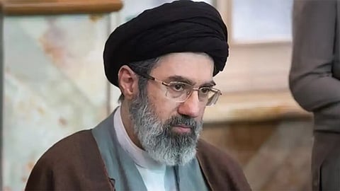 Novým najvyšším duchovným vodcom Iránu sa stal Modžtabá Chameneí