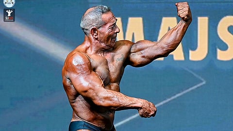 Šok na pódiu: 62-ročný Adam Cibuľa ohúril formou aj novým chrupom