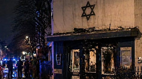 Útok v Londýne: Polícia rieši podpaľačov, židovská komunita v strachu