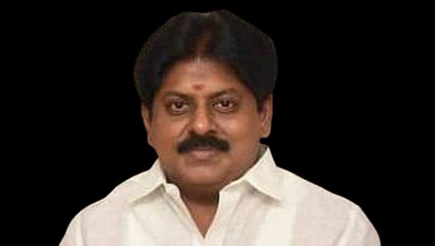 तामीळनाडूचे माजी मंत्री एम मणीकंदन यांना बलात्कार प्रकरणात अटक