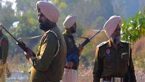 पंजाब पोलिसांची मोठी कारवाई; स्फोटकांसह 3 दहशतवाद्यांना केलं गजाआड
