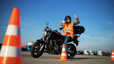 8 in Two-wheeler Driving Test 