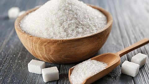 Sugar Price Hike: साखरेच्या वाढत्या दरांनी सर्वसामान्यांचं बजेट कोलमडलं; सणासुदीच्या आधीच मिठाईचा गोडवा आटला