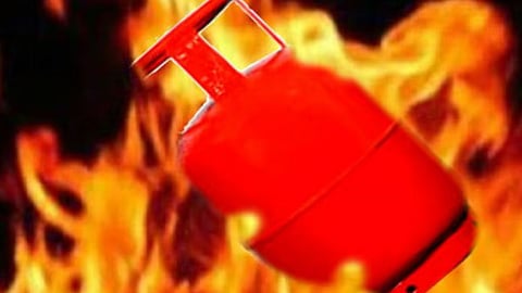 Cylinder Blast :