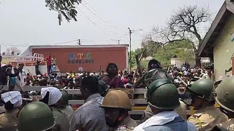 Angry Mob Pelted Stones At Police Station