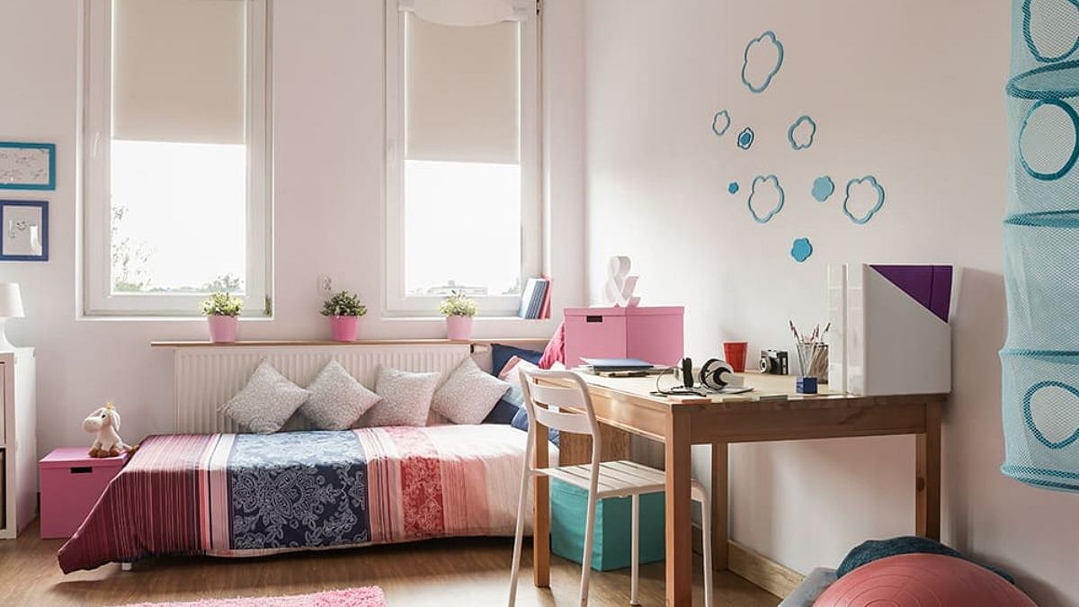 Vastu Shastra Tips लहान मुलांच्या बेडरूमची खिडकी चुकूनही या दिशेला