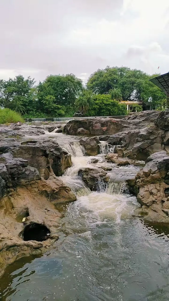  famous waterfall Maharashtra