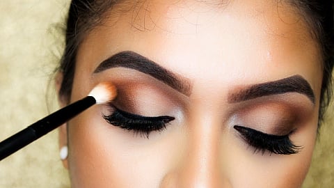 Eye Shadow Applying Tips