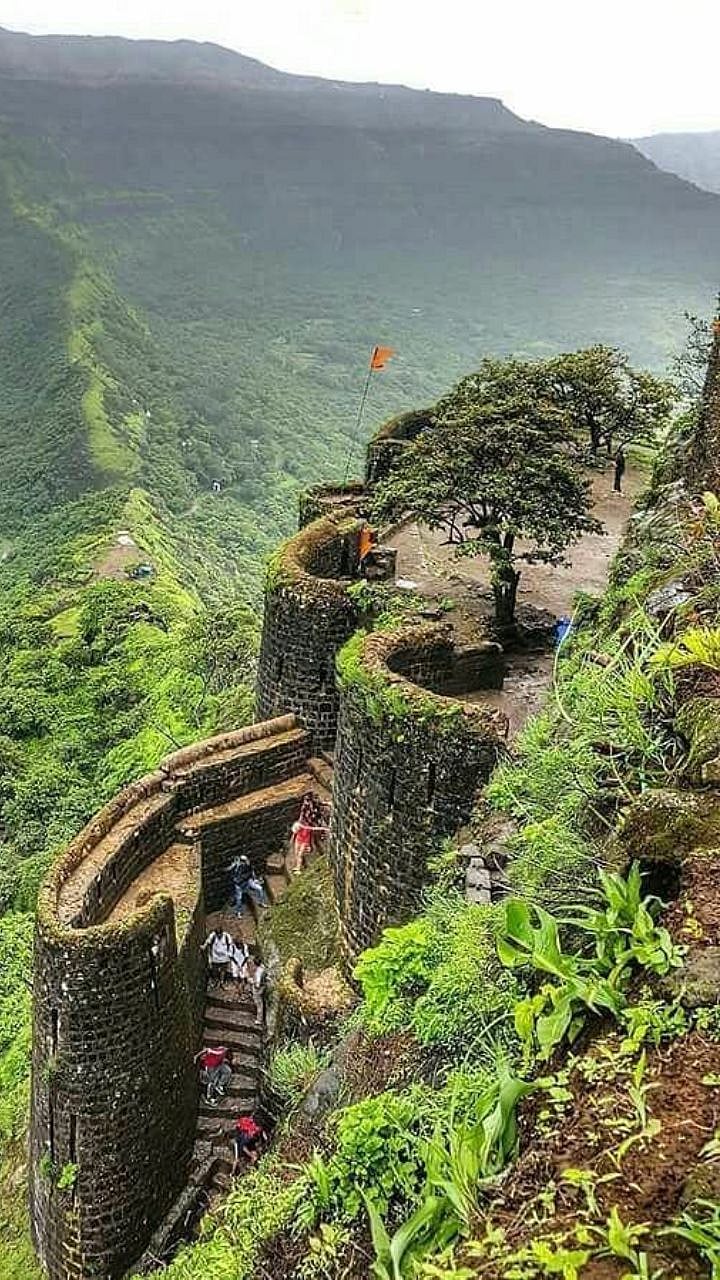 Pune Tourism : वीकेंडला करा फॅमिली ट्रिप, पुण्याजवळ वसलाय 'हा' ऐतिहासिक ...
