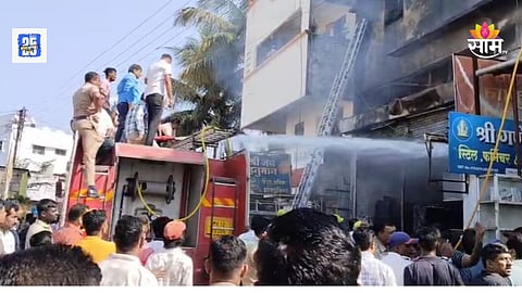 सांगलीतील विटा येथे तीन मजली इमारतीला लागलेल्या आगीत एकाच कुटुंबातील चौघांचा मृत्यू; दोन गंभीर जखमी, शहरात शोककळा