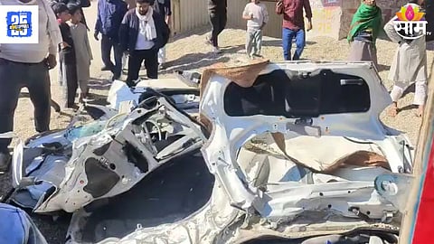 Dumper Crushes Car, 7 Dead on the Spot