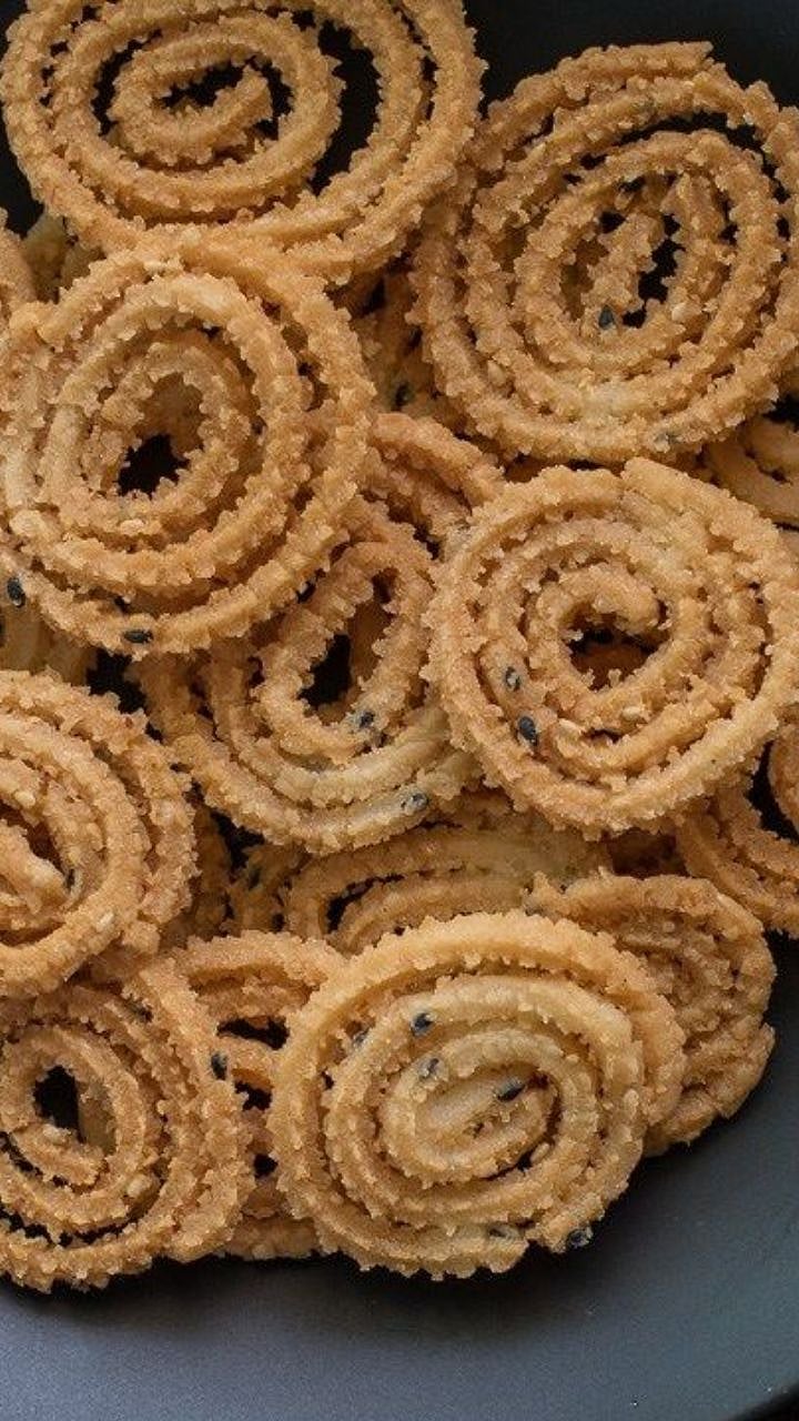 Office Snacks: ऑफिसमध्ये काम करताना भूक लागते? जंक फूड खाण्याऐवजी 'हा ...