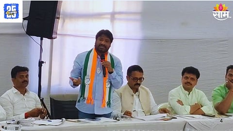 Congress leaders clash during Pune Municipal Corporation candidate interviews at Congress Bhavan.