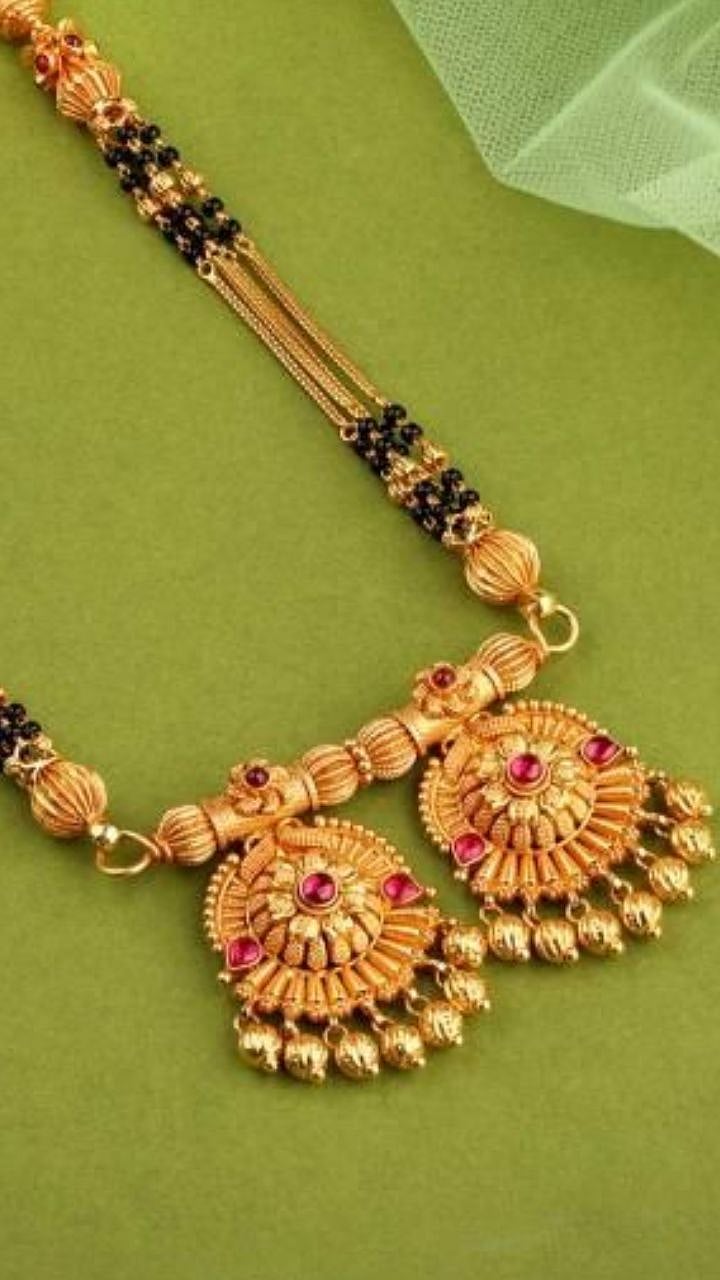 मंगळसूत्राचे हे 5 लेटेस्ट डिझाईन्स, ट्रेडिशनल टू वेस्टर्न लूकवर उठून ...