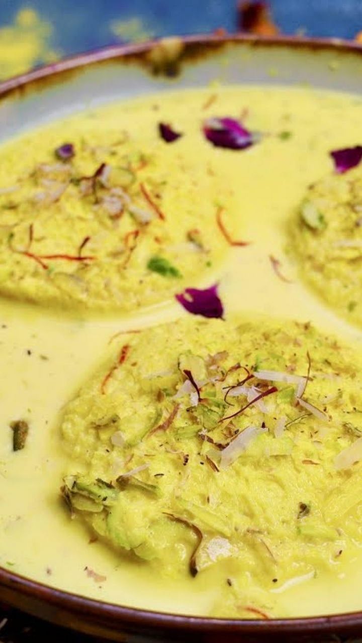 Rasmalai Recipe : मकर संक्रांत स्पेशल रसमलाई, घरीच १० मिनिटांत मिठाई ...