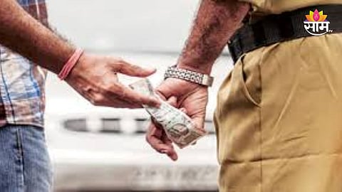 Mumbai Police: २ पोलिस अधिकाऱ्यांना लाच घेताना रंगेहाथ पकडलं, मुंबईमध्ये ACB ची मोठी कारवाई