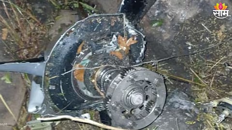 मोठी बातमी! भारतात आणखी एक विमान अपघात, उड्डाण घेतल्यानंतर एअर अ‍ॅम्बुलन्स जमिनीवर कोसळलं  