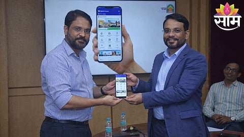 MHADA Vice President and CEO Sanjeev Jaiswal inaugurates the DigiMHADA mobile app at MHADA Headquarters in Bandra East.