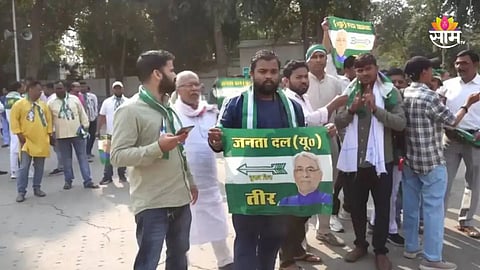 Politics: मुख्यमंत्री केंद्रात जाणार, निवासस्थानाबाहेर कार्यकर्त्यांचा आक्रोश; आमदाराची कार फोडली