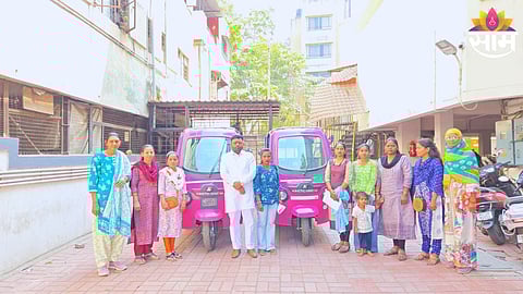 Women beneficiaries protest against alleged substandard e-rickshaws under the Pink Rickshaw Scheme in Maharashtra.