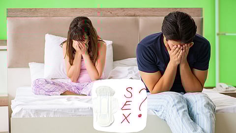 Keng kamarli neylon paypoqdagi buvining pornosi