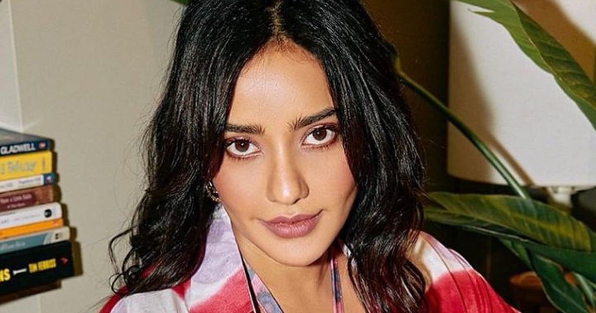 Neha Sharma Bold Look: नेहा शर्माचा बोल्ड लूकवरून चाहत्यांच्या नजरा ...
