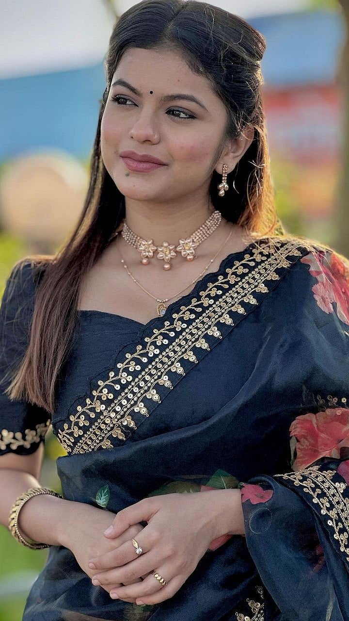 anushri mane: अनुश्री मानेचं साडीत खुललं सौंदर्य : Anushri mane shares ...