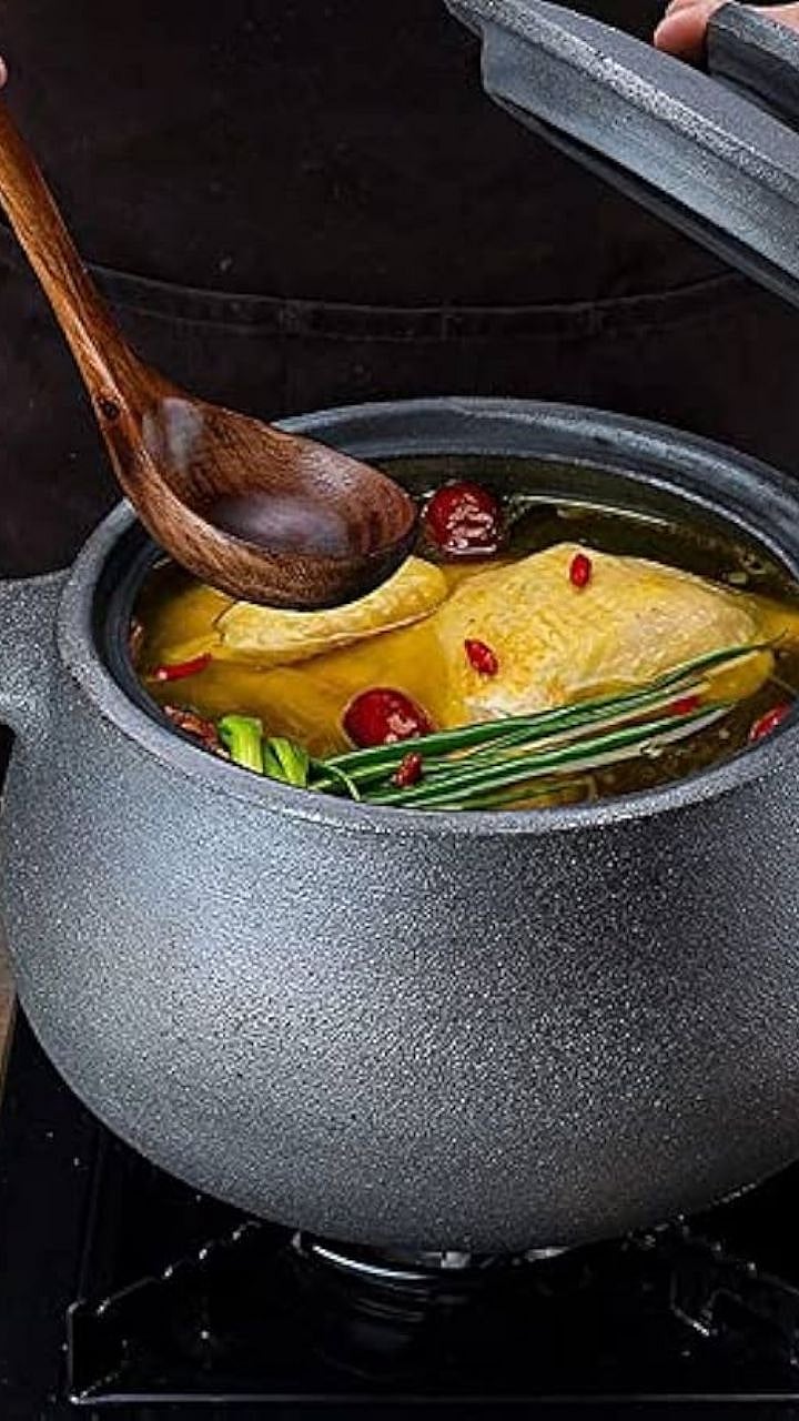 Clay Pots : मातीच्या भांड्यात जेवण बनवण्याचे फायदे | benefits of ...