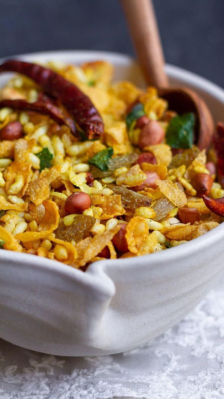Diet Chivda Recipe : चटपटीत चिवडा खा अन् वजन कमी करा, वाचा डाएट रेसिपी ...