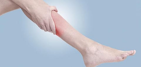 5 علامات حال ظهورها على ساقيك لا بد من فحصها فورًا.. حذار من الجلطات