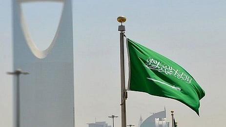 نُفِّذ فيهم حُكْم القتل اليوم.. "البراهيم" و"المجنحي" و"سعيد" و"الكبوري" يمنيون تخابروا مع جهة أجنبية معادية للمملكة