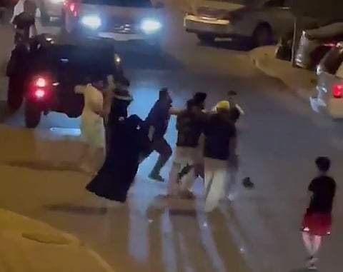 شاهد.. لماذا تم استدعاء أمن الكويت إلى "العدان" فجر اليوم؟