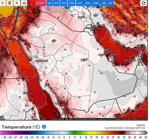 قوية مثيرة للرمال والغبار.. "الحصيني": إلى هذا المدى تصل الرياح
