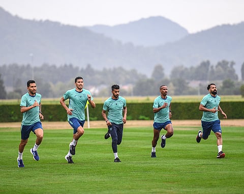 الفتح يواصل تدريباته.. ودونيس يركز على الجوانب اللياقية