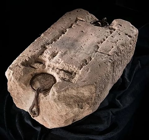"حجر القدر" التاريخي