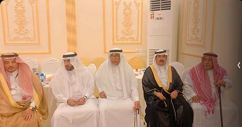 مكة.. تكريم مدير مدرسة سولة المتوسطة وابن المعتز الثانوية بعد خدمة  34 عاماً قضاها في التعليم