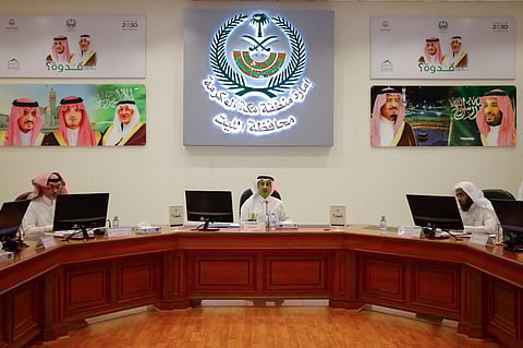 محافظ الليث يرأس اجتماع المجلس المحلي