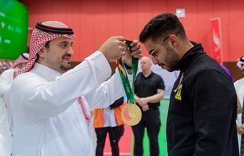 الأمير فهد بن جلوي يتوج الفائزين