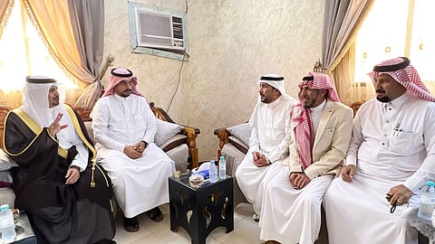 محافظ العارضة يعزي أسرة وأبناء الشيخ محمد الحريصي