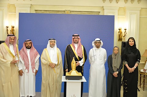 محافظ جدة يدشن النسخة العاشرة لجائزة المعلم المتميز ويؤكد أهمية تعزيز مكانته في المجتمع