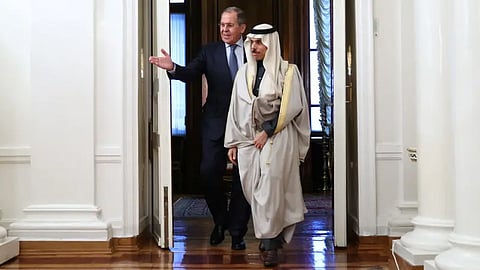 وزيرا خارجية السعودية فيصل بن فرحان وروسيا سيرغي لافروف