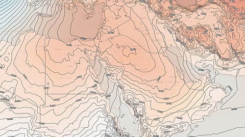 المملكة.. المرتفع السيبيري يضيّق الخناق على منخفض البحر الأحمر وتراجع فرص الأمطار