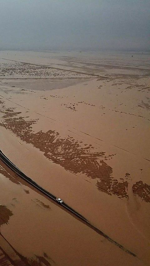 شاهد "مدرار" تحرك "شيخ الأودية" ناحية عنيزة.. و"النويصر": سيره منتظر!