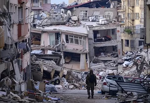 ارتفاع عدد قتلى زلزال تركيا وسوريا إلى نحو 37 ألفًا